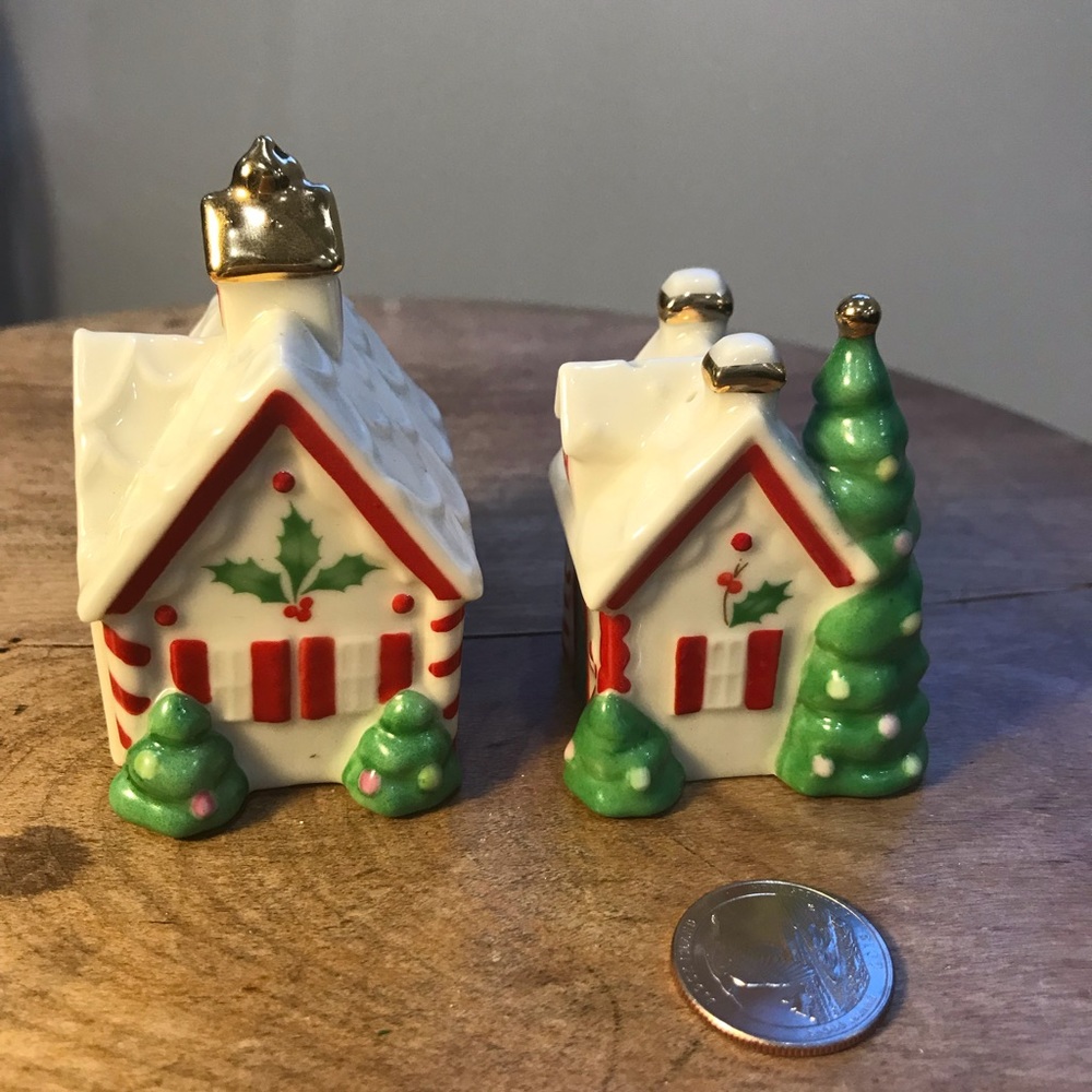 Lenox Christmas Gingerbread House salt and pepper!